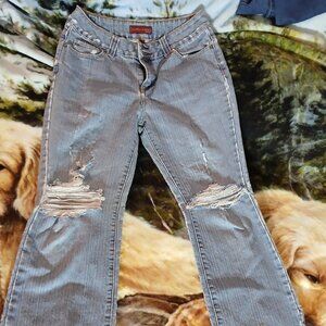 VINTAGE 1 OF A KIND RIPPED/TORN/WORN OUT  H&H JEANS. ORGANICALLY WORN OUT BY ME!